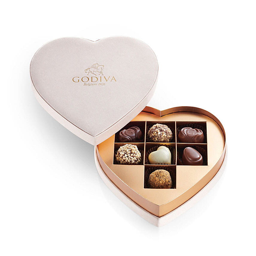 Coeur Gift Box Beige By Godiva: Gifts For Chocolate Day