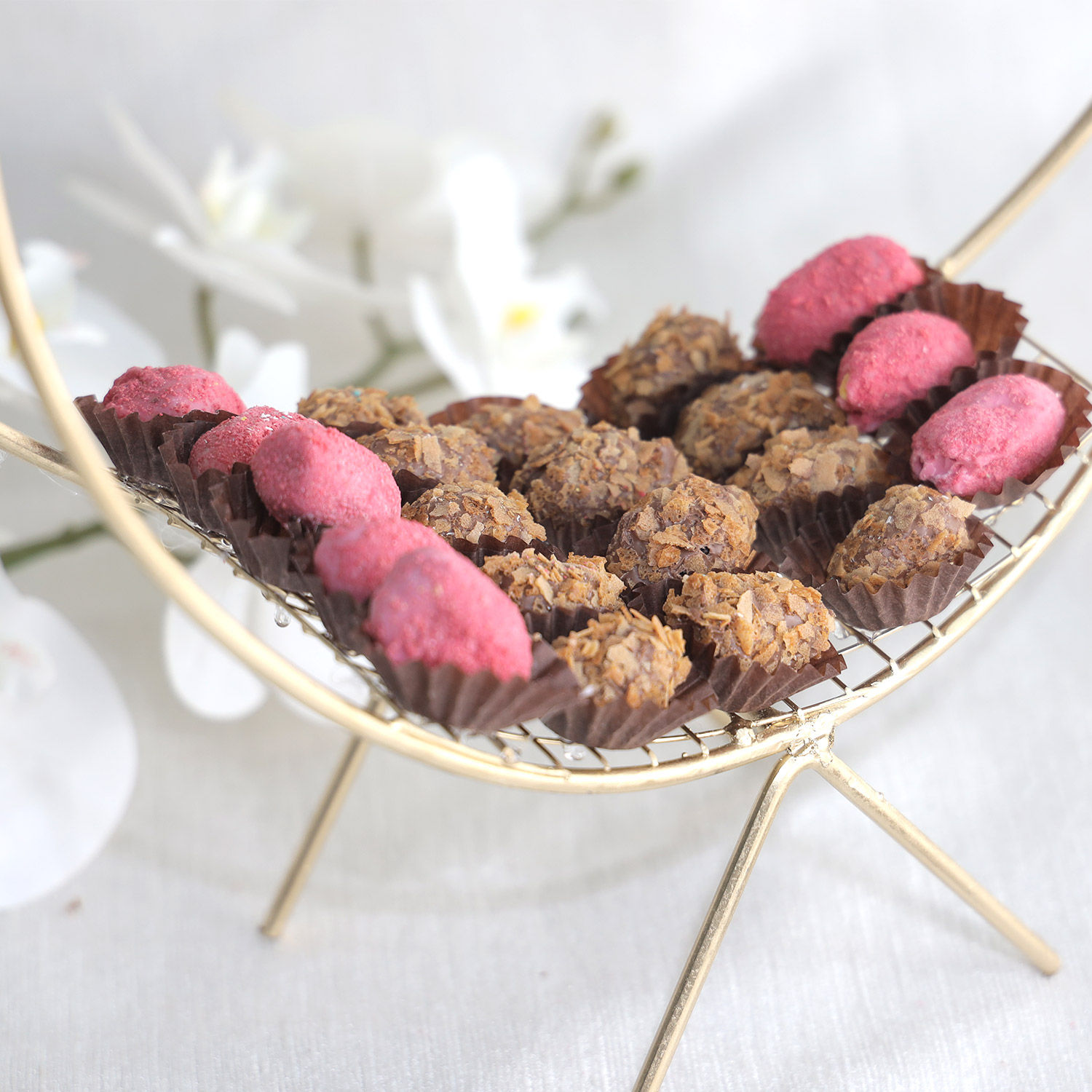 Online Assorted Crunchy Belgian Chocolate Dates Gift Delivery In UAE 