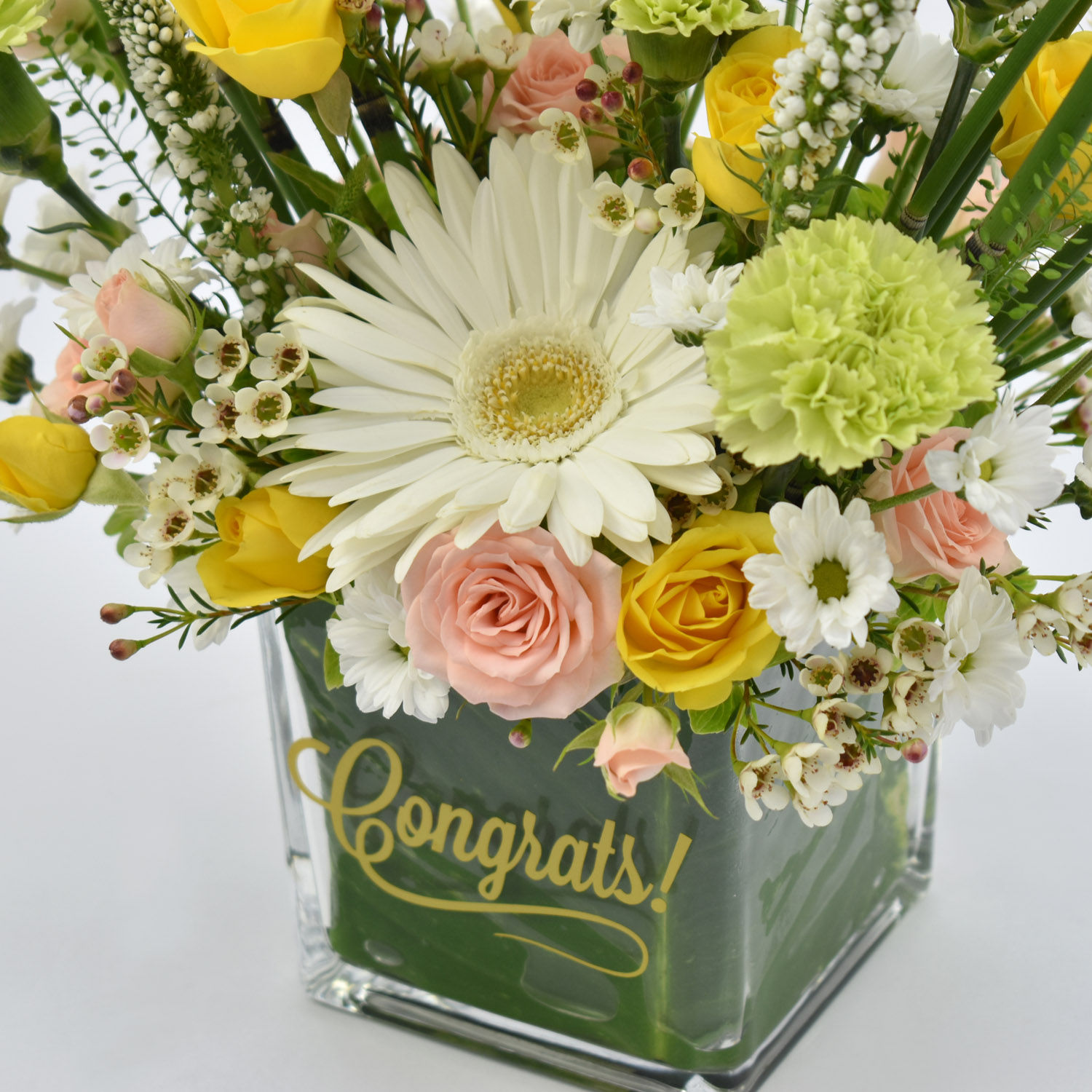 Online Congratulations Flower Arrangement Gift Delivery in UAE FNP